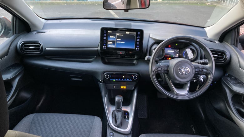 Toyota Yaris 1.5 Hybrid Design 5dr CVT Hybrid Hatchback